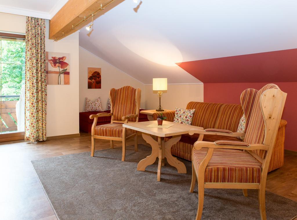 Bachmann Apartment *